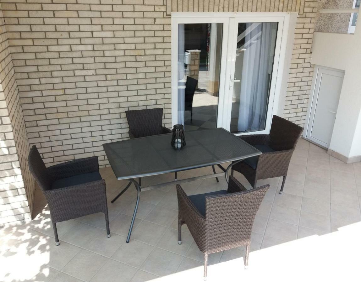 Apartman Luka ليفنو المظهر الخارجي الصورة